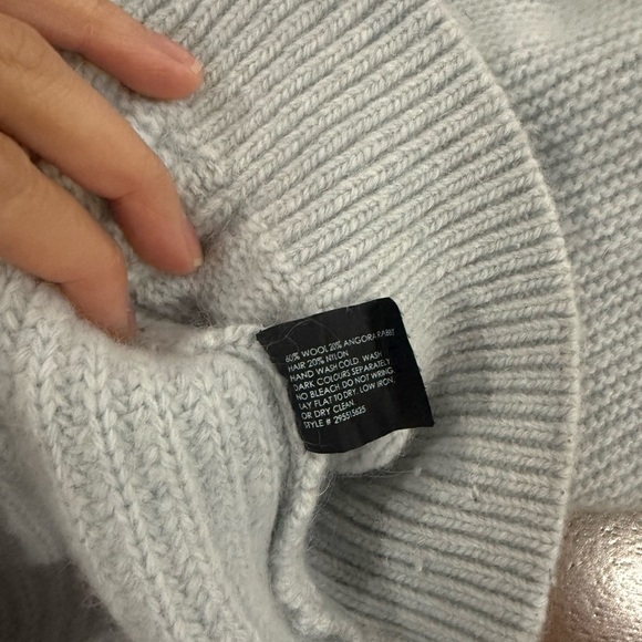 Club Monaco Baby Blue Crop Sweater - Picture 4 of 6